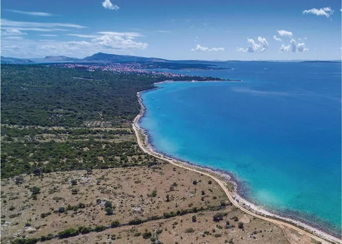 Апартаменты Seaside Bliss In